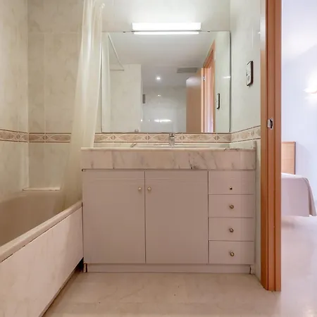 Апартаменты Rentalmar Park Салоу